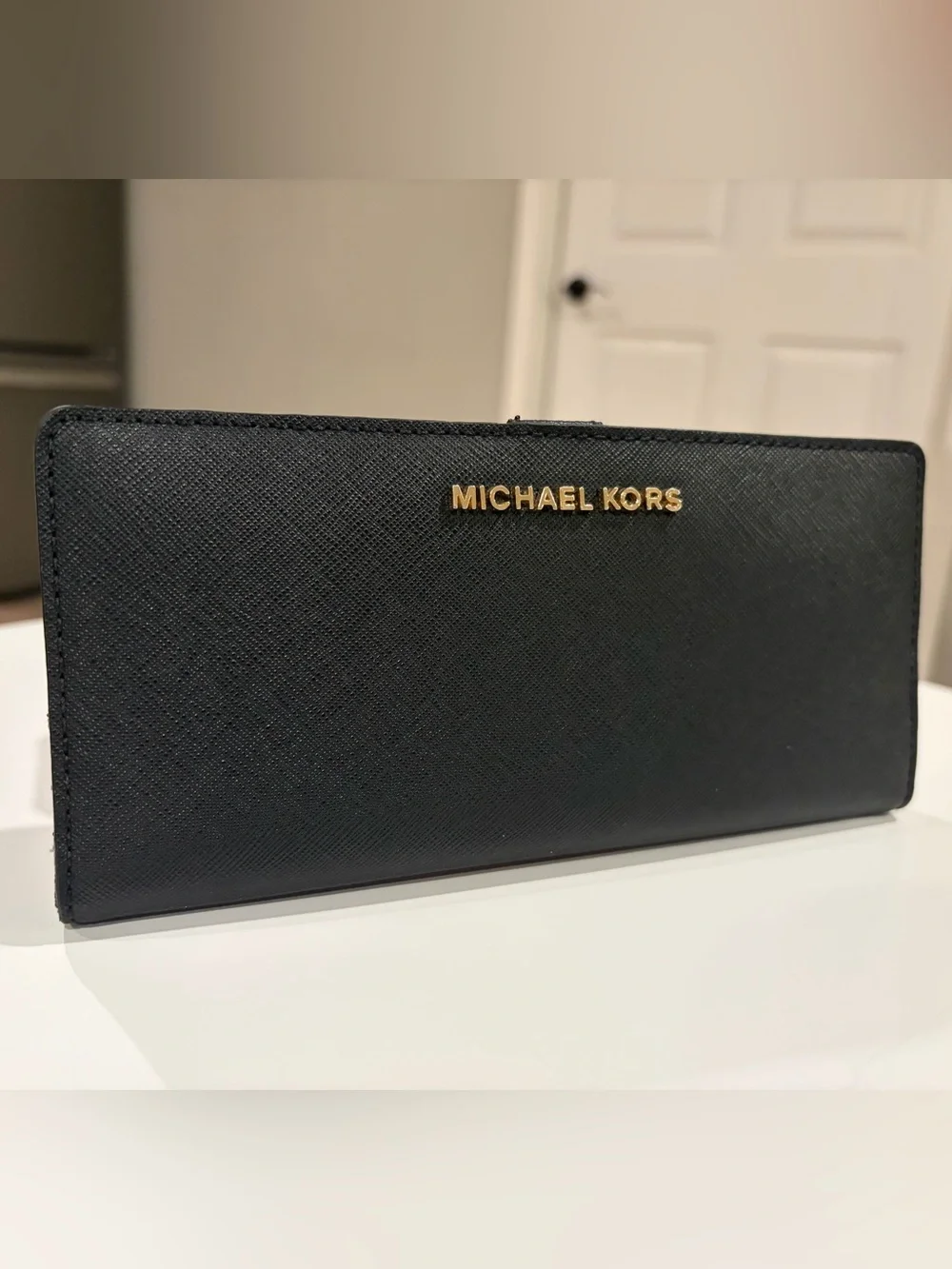 Michael Kors Black Jet Set Travel Slim Bifold Wallet, Saffiano Leather, Gold
